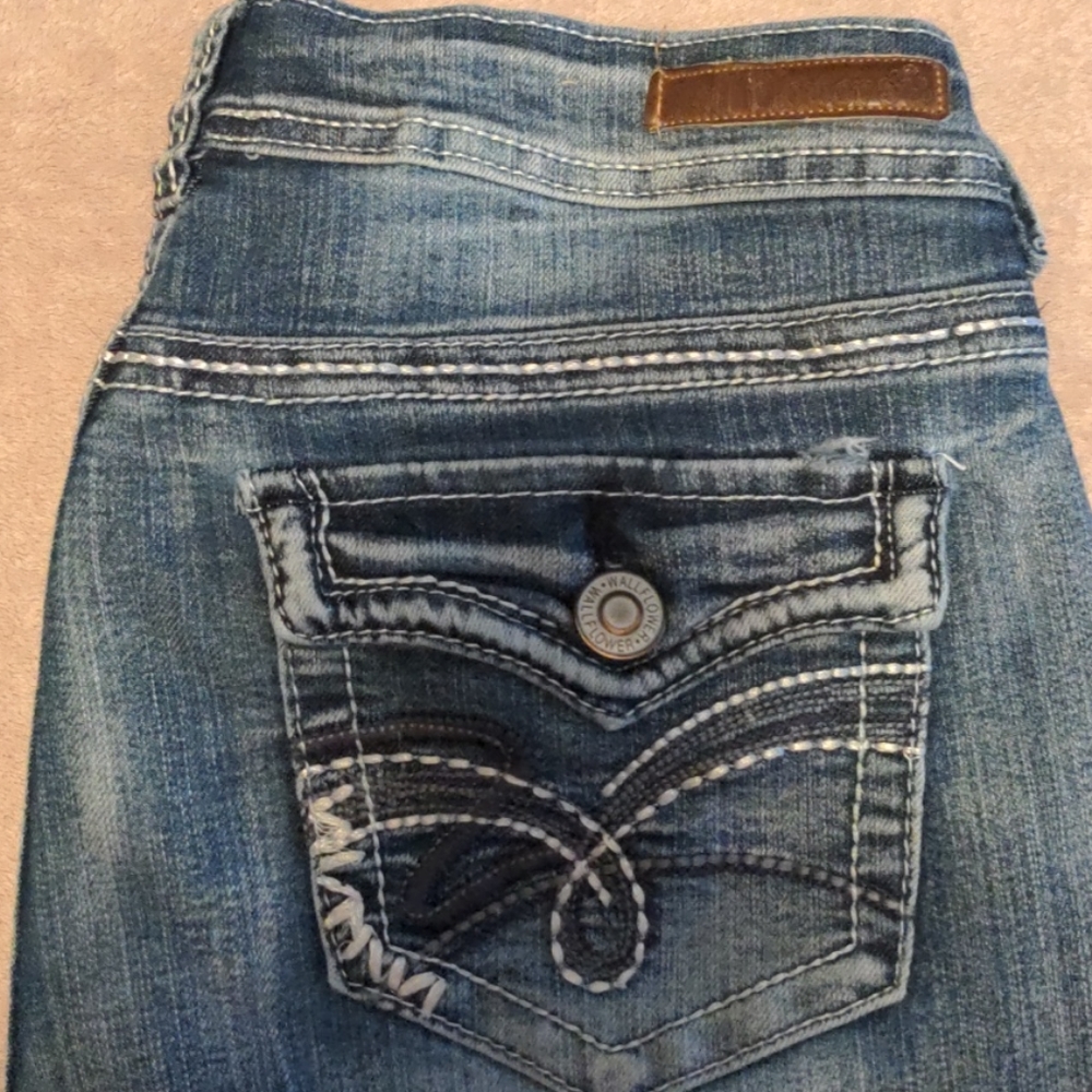 Women's Wallflower Jeans